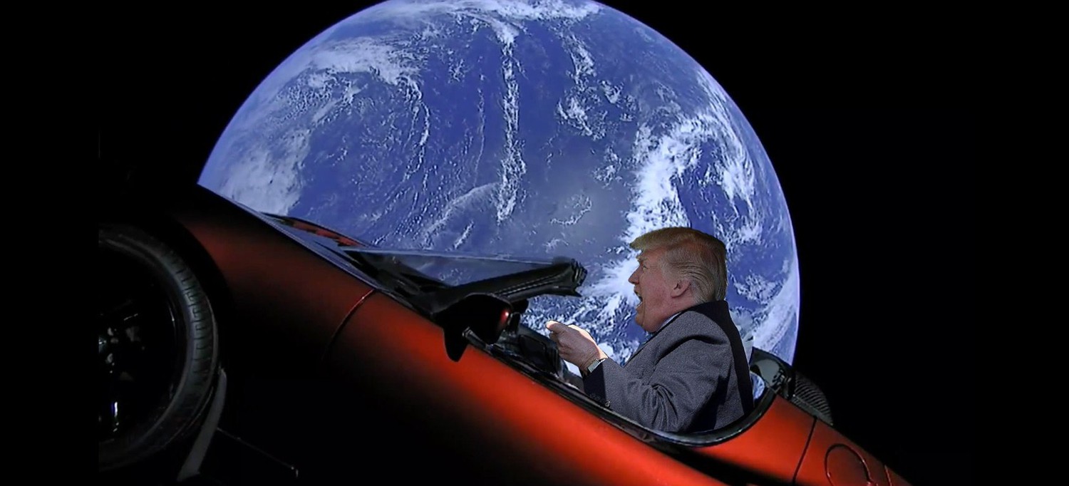 АХШ бэрэсидьиэнэ Дональд Трамп космоска Tesla Roadster уруулугар  (коллаж)
