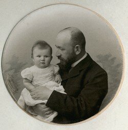 Александр Дмитриевич Самарин с дочерью Елизаветой 1905 годjpg