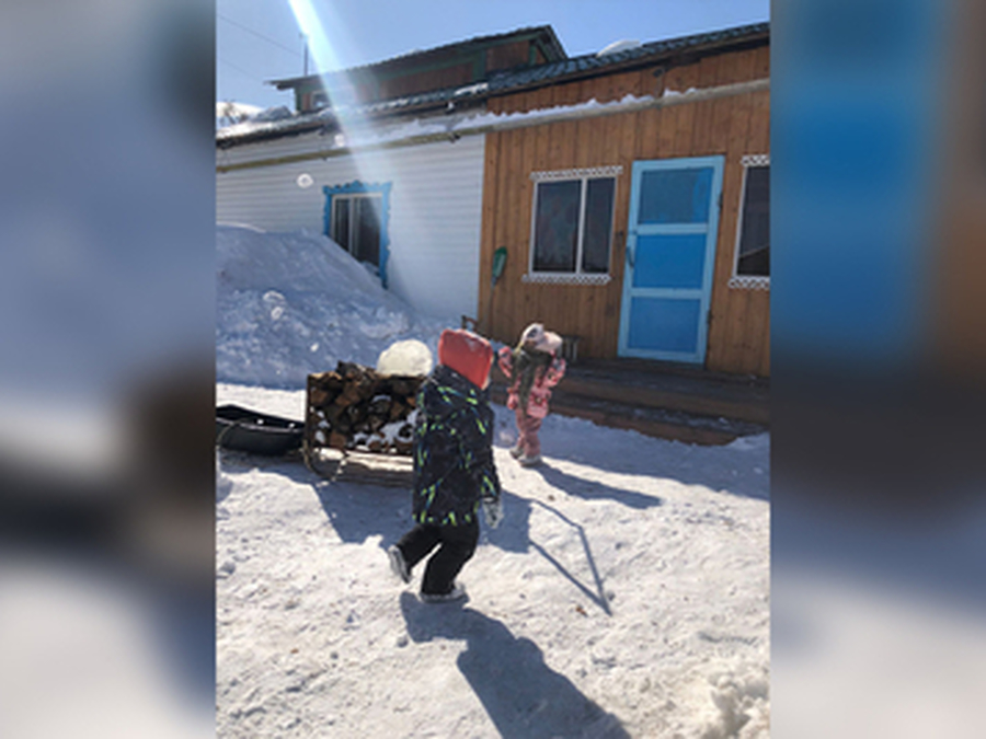 Степанов Харысхан уонна Петрова Алиса. Мэҥэ-Хаҥалас, Наахара